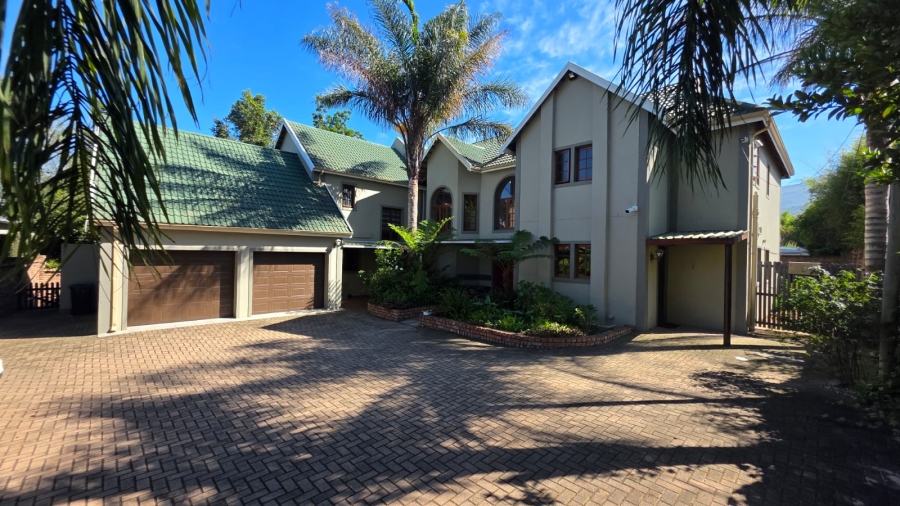 4 Bedroom Property for Sale in Heatherlands Western Cape